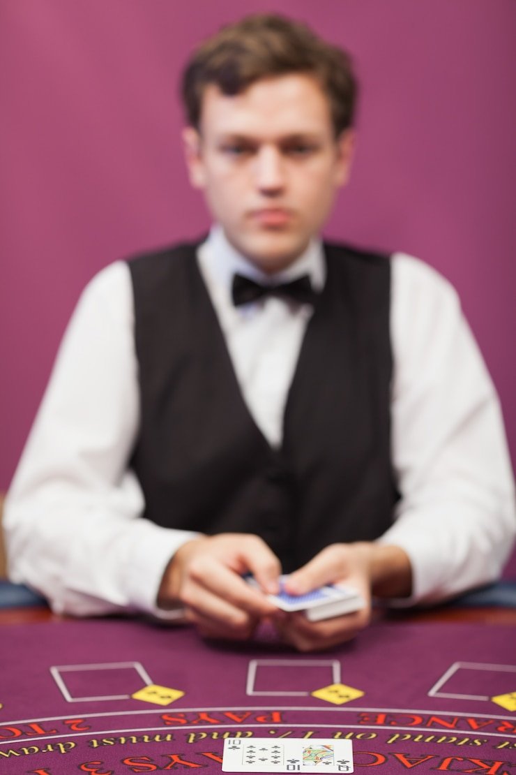 Antarmuka aplikasi mobile bandot toto menampilkan permainan slot Aviator dan menu turnamen
